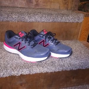 New Balance Tennis Shoes Size 8.5